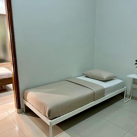 Cendhani Raras Gallery Kejayan Luaran gambar