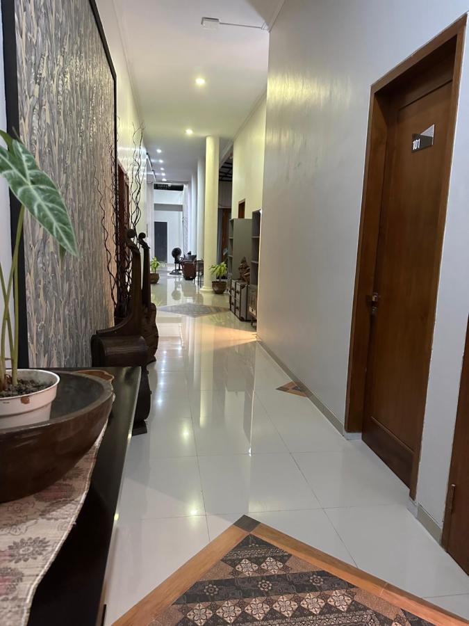 Cendhani Raras Gallery Kejayan Luaran gambar