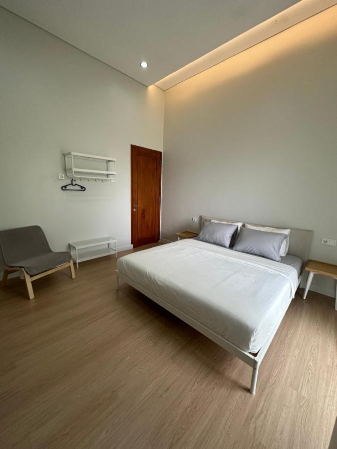 Cendhani Raras Gallery Kejayan Luaran gambar