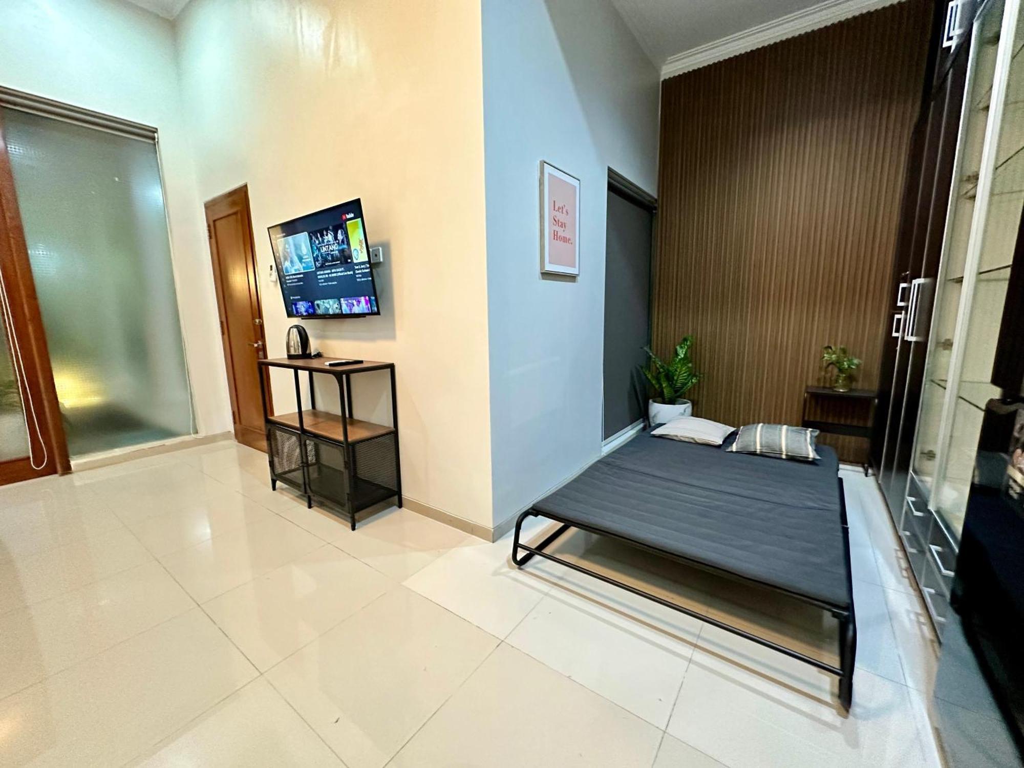 Cendhani Raras Gallery Kejayan Luaran gambar